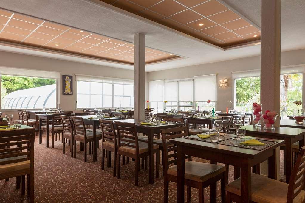 Hotel Du Golf Saint-Laurent Ploemel Restoran gambar