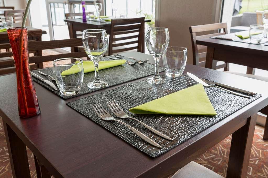 Hotel Du Golf Saint-Laurent Ploemel Restoran gambar